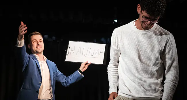 Paul Henry has been hired to enter the employees' minds with his stage mind reading show for corporate audiences in barcelona